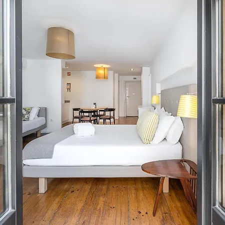 In Portugal - Ribeira Center - 3 * Porto
